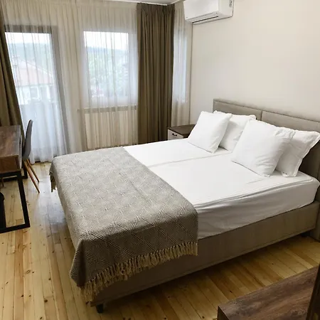 Lazara